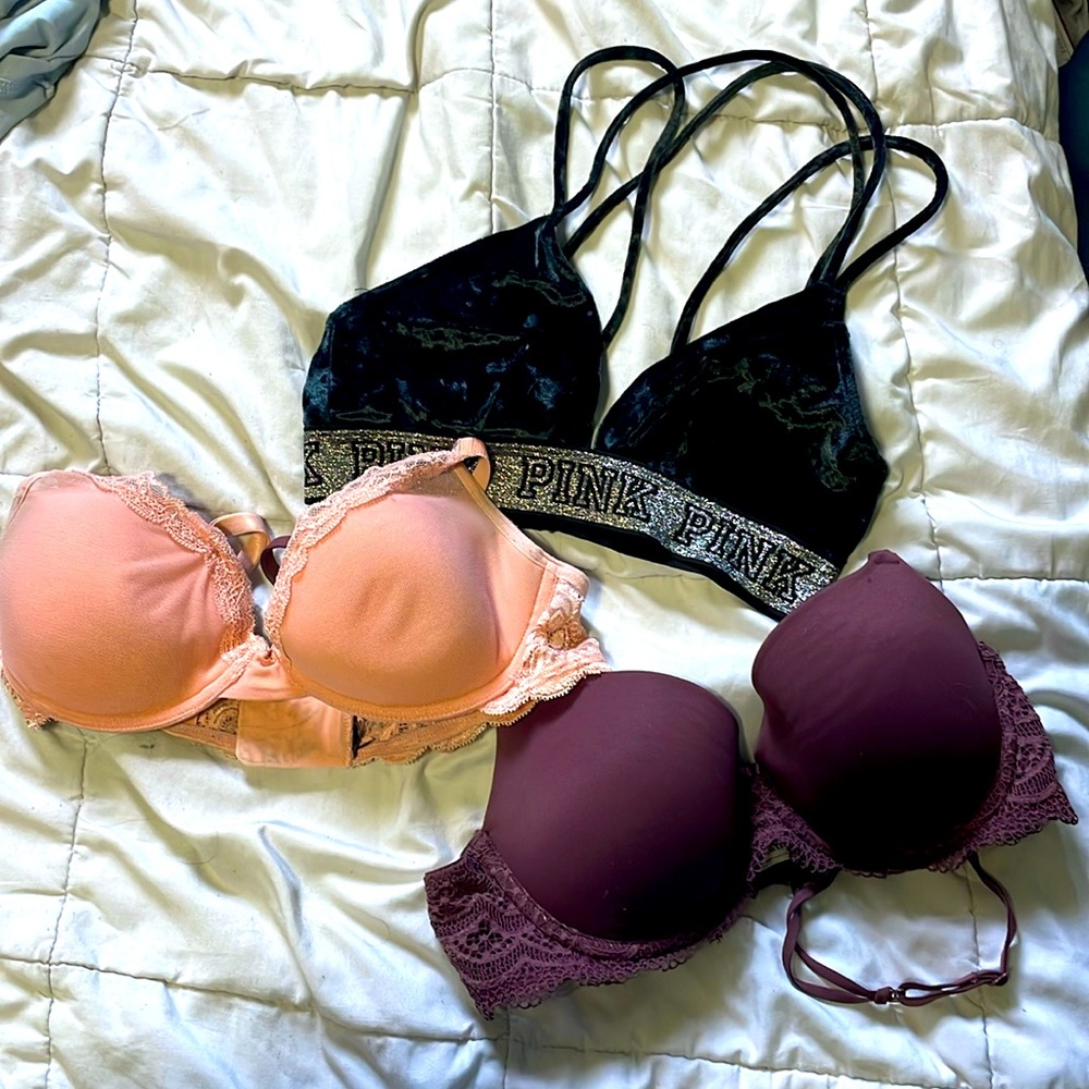 Bra set with black velvet bralette